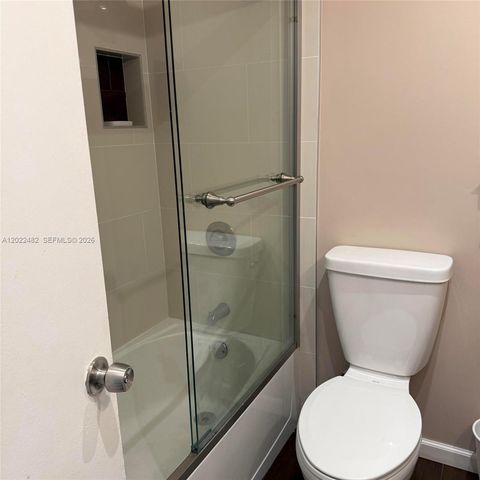 465 Swallow Dr 8, Miami Springs, FL 33166