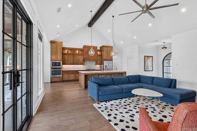 1609 Creekview, Sherwood, AR 72120