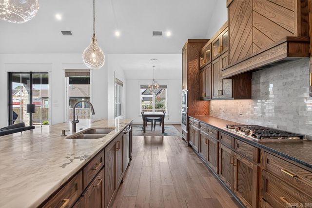 1609 Creekview, Sherwood, AR 72120