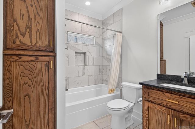 1609 Creekview, Sherwood, AR 72120