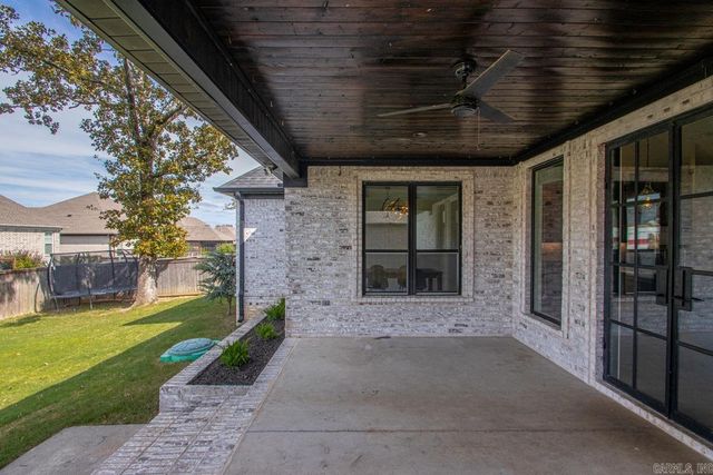 1609 Creekview, Sherwood, AR 72120