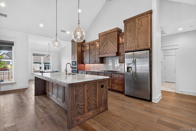 1609 Creekview, Sherwood, AR 72120