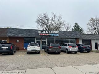 15210 Middlebelt Road, Livonia, MI 48154