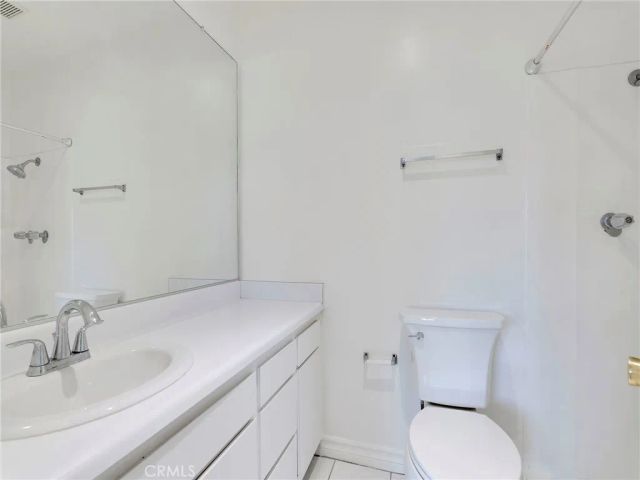 525 S Shelton Street South 205, Burbank, CA 91506