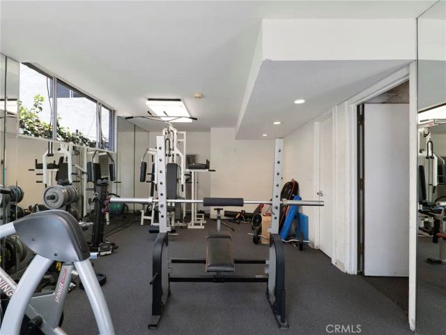 525 S Shelton Street South 205, Burbank, CA 91506