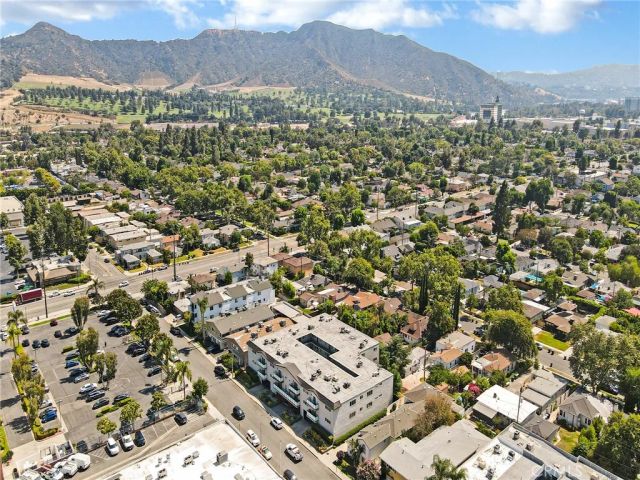 525 S Shelton Street South 205, Burbank, CA 91506