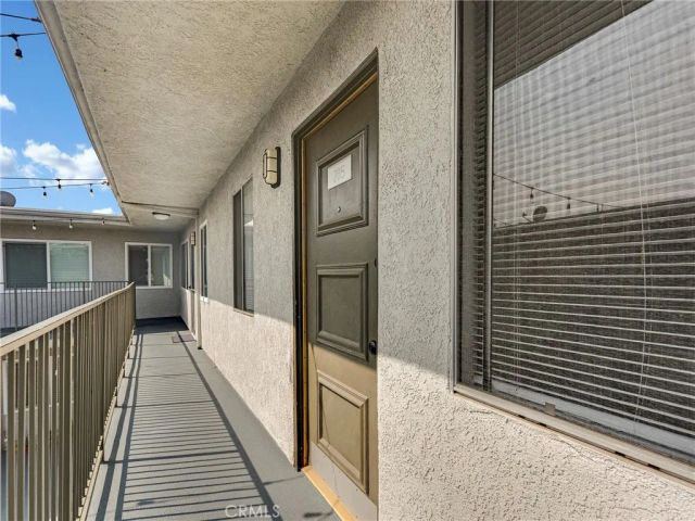 525 S Shelton Street South 205, Burbank, CA 91506