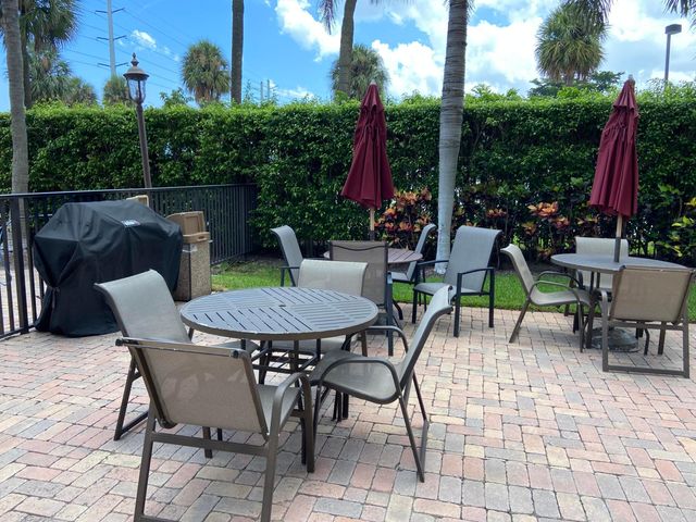 616 Clearwater Park Road 207, West Palm Beach, FL 33401