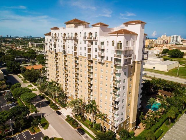 616 Clearwater Park Road 207, West Palm Beach, FL 33401