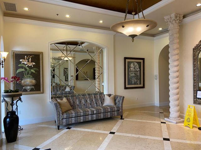 616 Clearwater Park Road 207, West Palm Beach, FL 33401