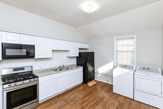 4722 Mccart Avenue, Fort Worth, TX 76115