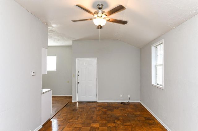 4722 Mccart Avenue, Fort Worth, TX 76115