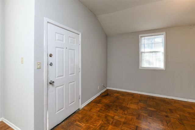 4722 Mccart Avenue, Fort Worth, TX 76115