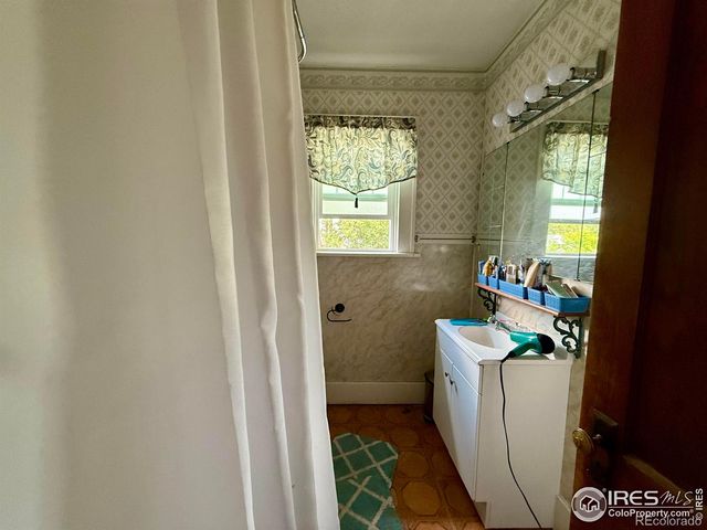 406 S Morlan Avenue, Holyoke, CO 80734