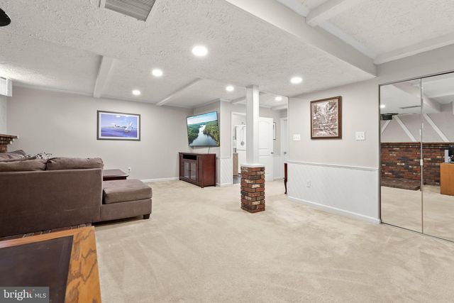 818 UNIONTOWN RD, Westminster, MD 21158