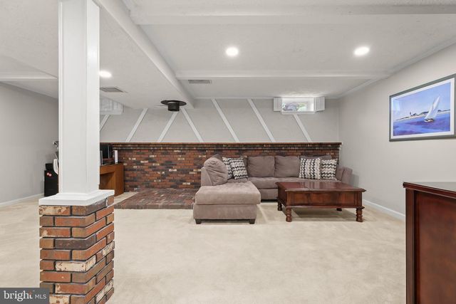 818 UNIONTOWN RD, Westminster, MD 21158