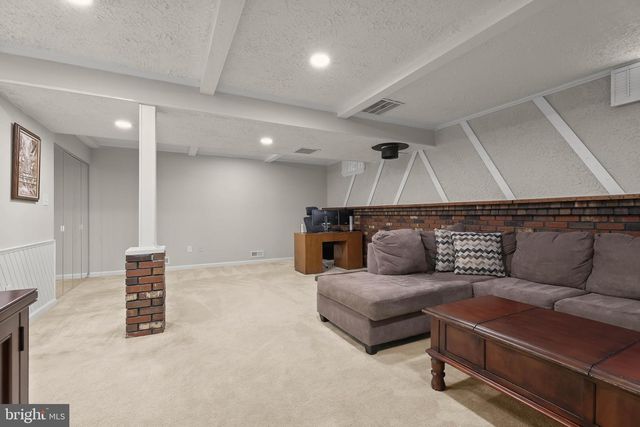 818 UNIONTOWN RD, Westminster, MD 21158