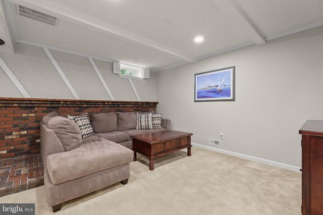 818 UNIONTOWN RD, Westminster, MD 21158