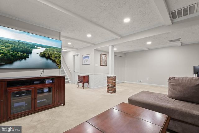 818 UNIONTOWN RD, Westminster, MD 21158