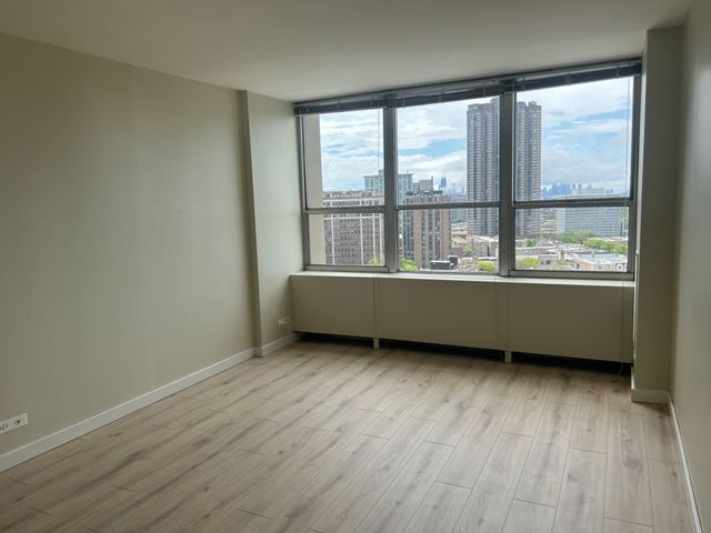 655 W Irving Park Road 1713, Chicago, IL 60613