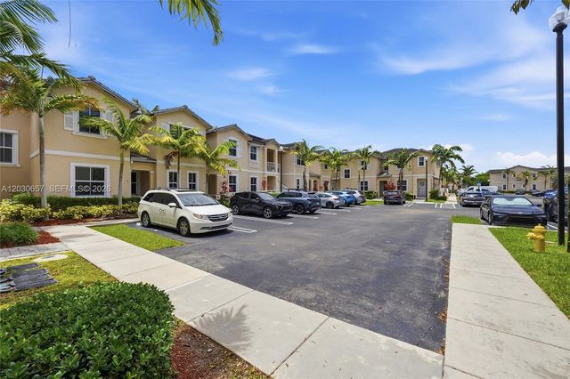 142 SE 28th Ter 6, Homestead, FL 33033