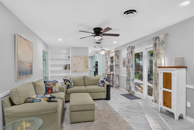 1601 W Tucker Boulevard, Arlington, TX 76013