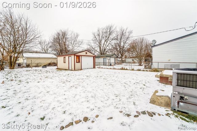 12320 Syracuse Street, Taylor, MI 48180