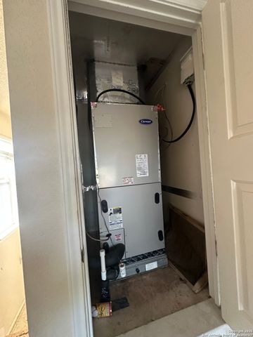 202 Agency Oaks, San Antonio, TX 78249