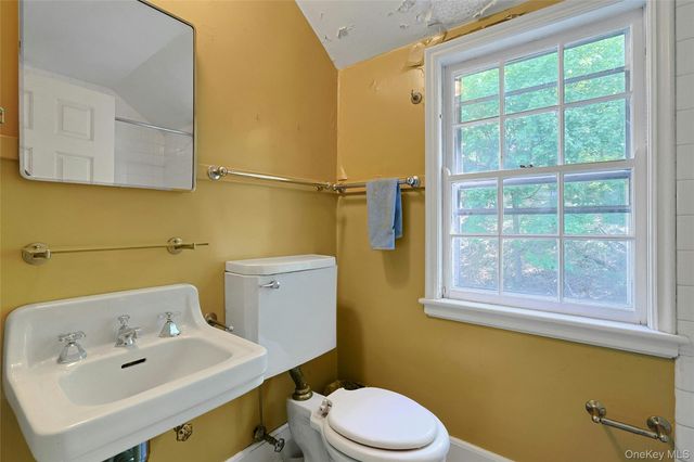982 Bradley Parkway, Blauvelt, NY 10913