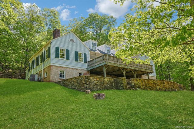 982 Bradley Parkway, Blauvelt, NY 10913