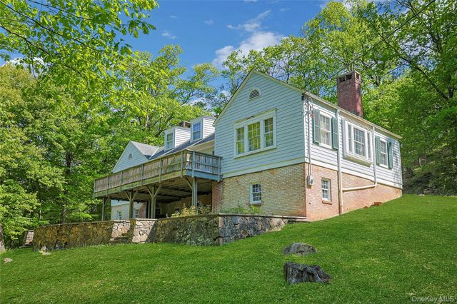 982 Bradley Parkway, Blauvelt, NY 10913