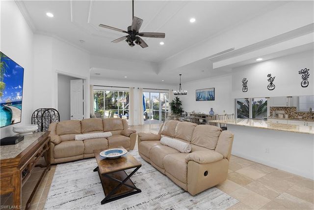 7983 Valentina CT, Naples, FL 34114