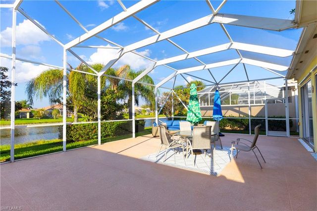 7983 Valentina CT, Naples, FL 34114