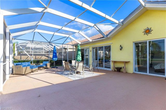 7983 Valentina CT, Naples, FL 34114