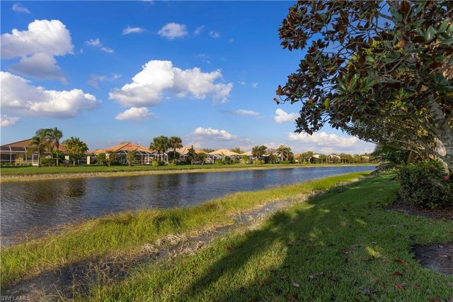 7983 Valentina CT, Naples, FL 34114