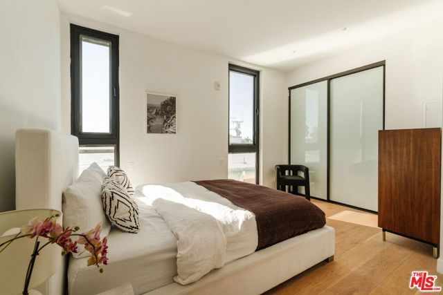 1253 N Sweetzer Avenue 6, West Hollywood, CA 90069