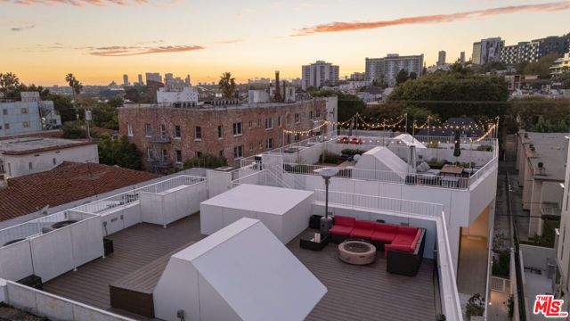 1253 N Sweetzer Avenue 6, West Hollywood, CA 90069