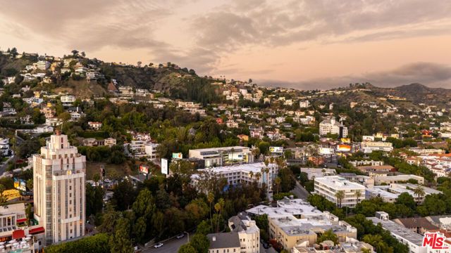 1253 N Sweetzer Avenue 6, West Hollywood, CA 90069
