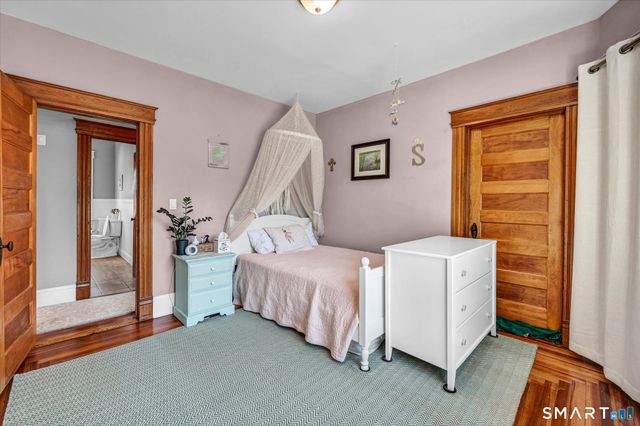 52 Stuart Street, Newington, CT 06111