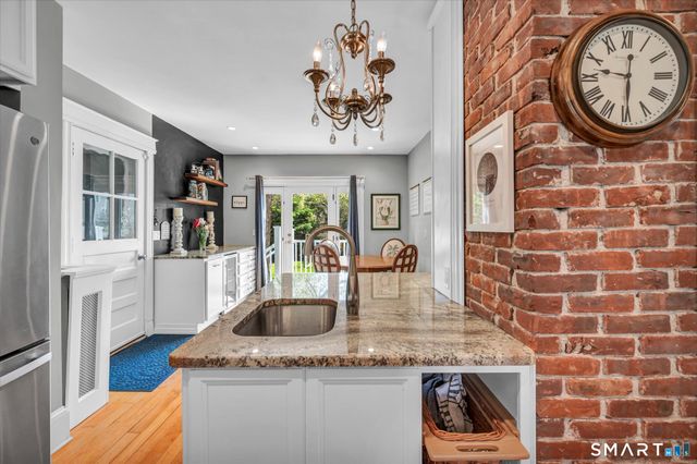52 Stuart Street, Newington, CT 06111