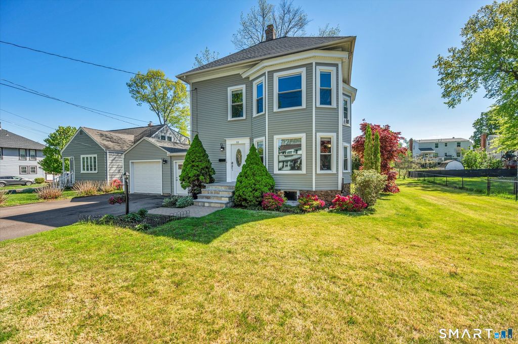 52 Stuart Street, Newington, CT 06111