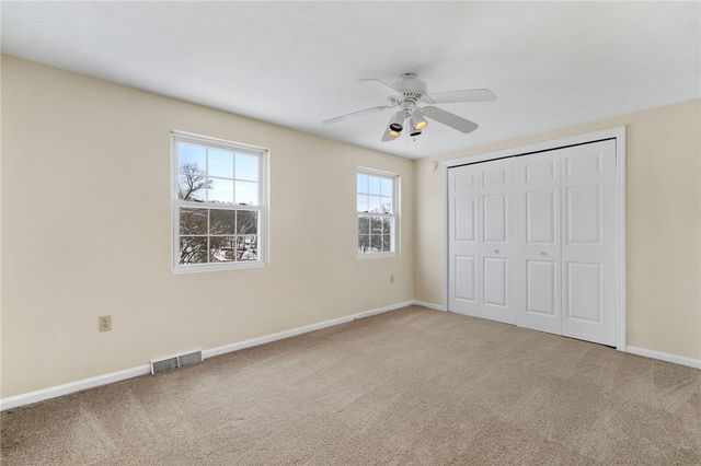 5704 Willow Terrace Dr, Bethel Park, PA 15102