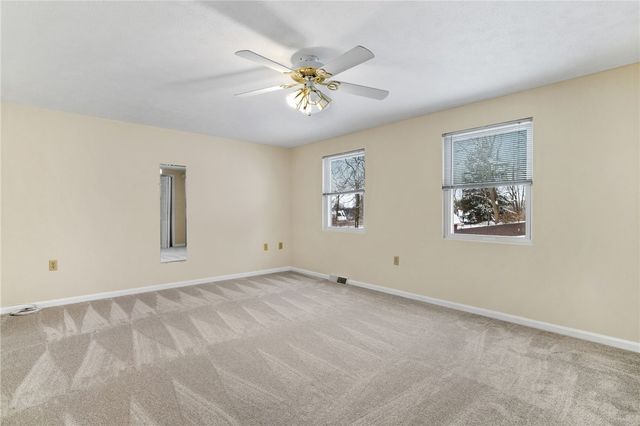 5704 Willow Terrace Dr, Bethel Park, PA 15102