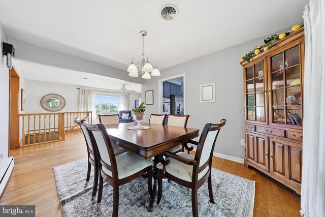 24 SPRINGFIELD LN, Williamsport, MD 21795