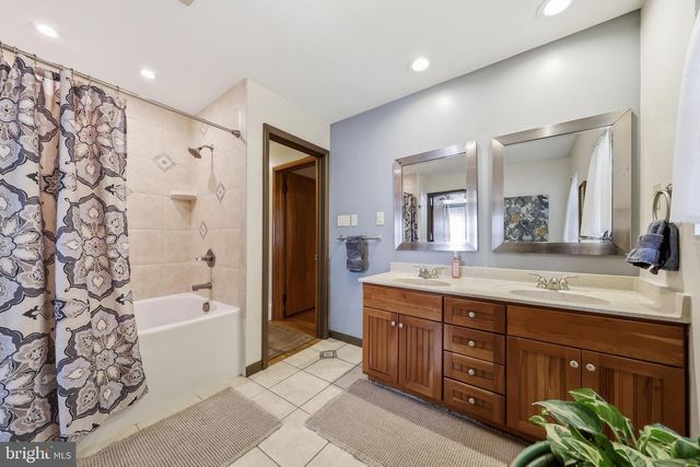 24 SPRINGFIELD LN, Williamsport, MD 21795