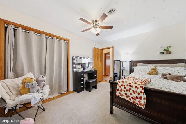 24 SPRINGFIELD LN, Williamsport, MD 21795