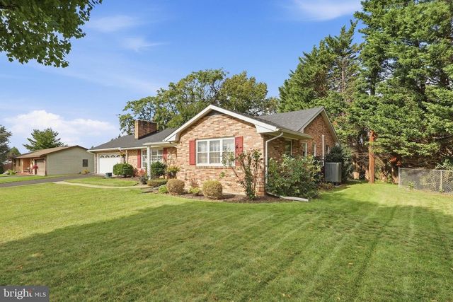 24 SPRINGFIELD LN, Williamsport, MD 21795