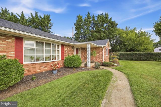 24 SPRINGFIELD LN, Williamsport, MD 21795