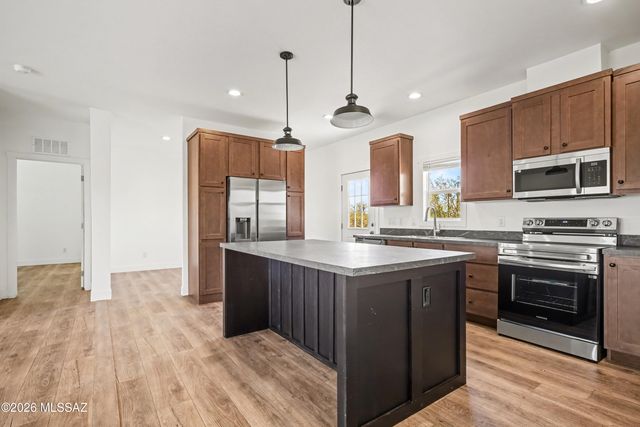 16330 S Whetstone Avenue S, Benson, AZ 85602