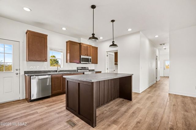 16330 S Whetstone Avenue S, Benson, AZ 85602